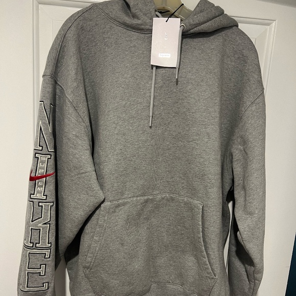 【Supreme x Nike】Hooded Sweatshirt★Heather Grey★24SS★ Supreme Nike Hooded Sweatshirt Heather Grey — United Kicks